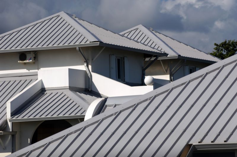Choosing the Right Roofing Material